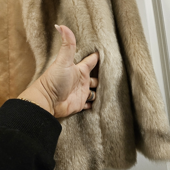 Vintage 80s Montgomery Wards faux fur over the shoulder crop poncho jacket coat - Picture 6 of 11